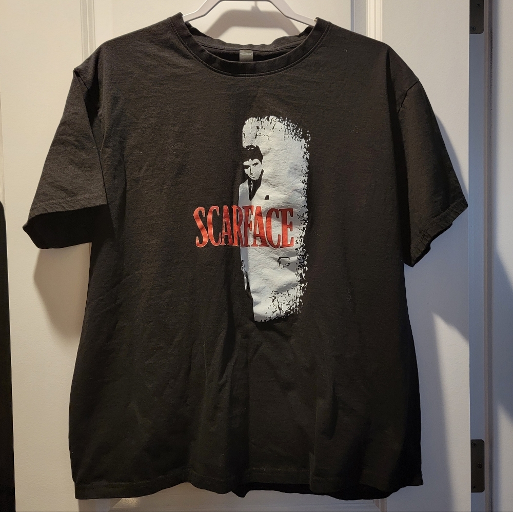 Mens Scarface graphic tee